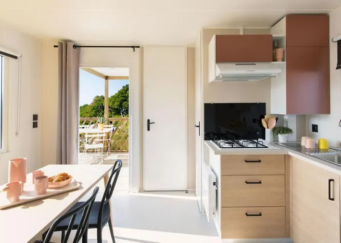 木屋 La Baie Des Voiles *